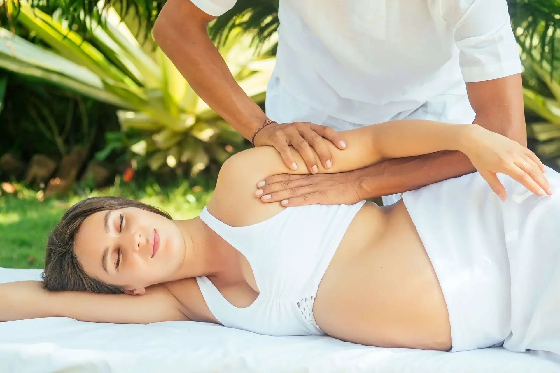 outdoor-tropics-beach-spa-centre (1)